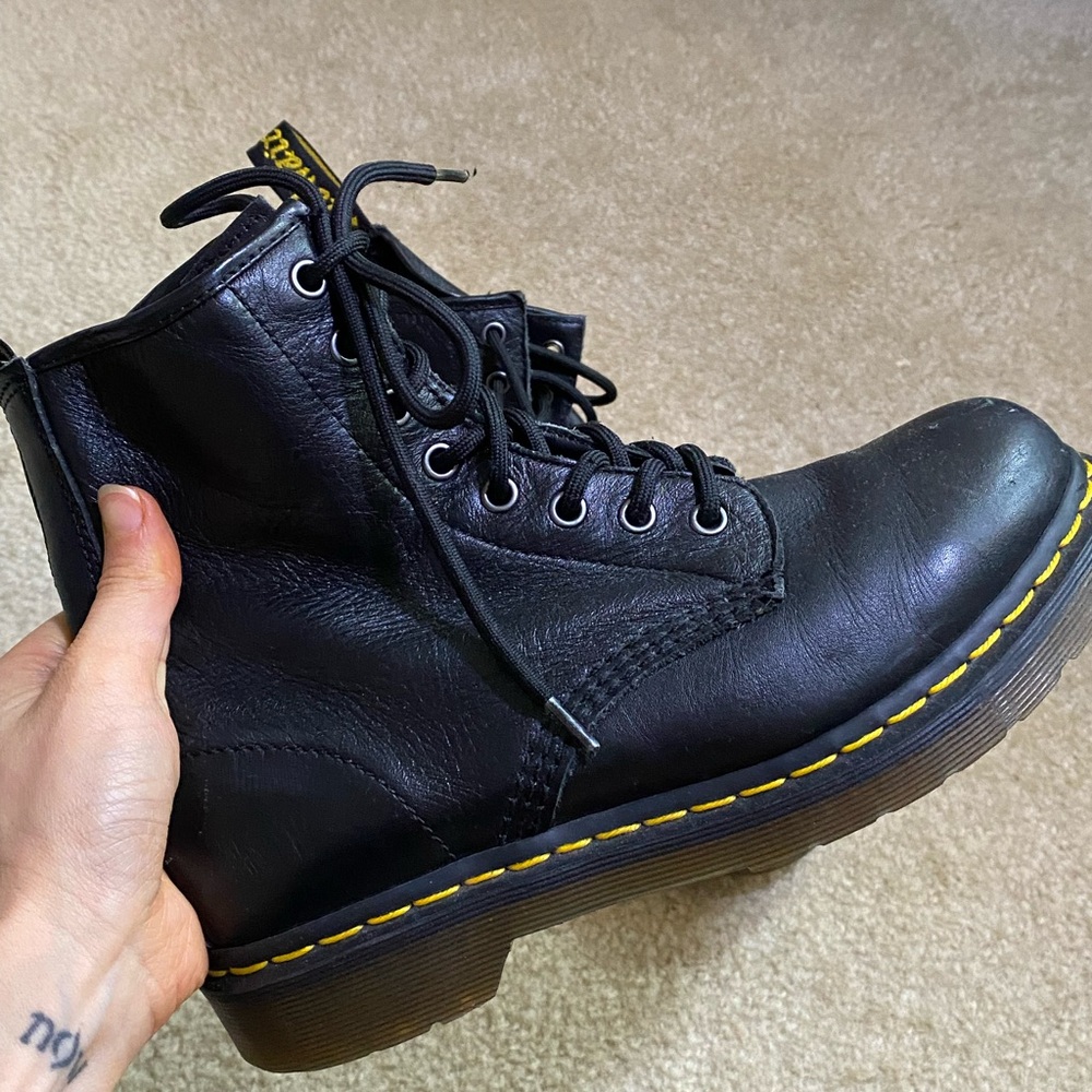 Vintage Dr Martens 1460 Women’s Smooth Leather Lace Up Boots